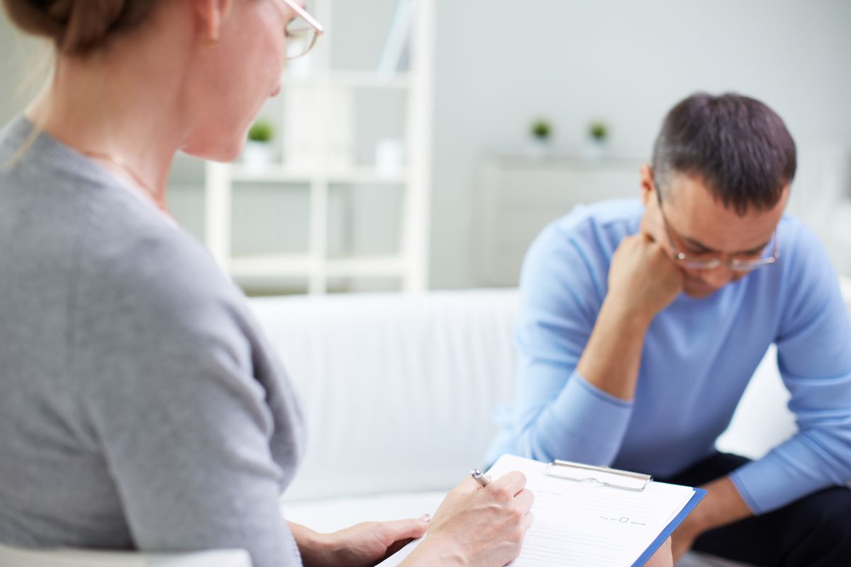 client in a mental health counseling session in Philadelphia